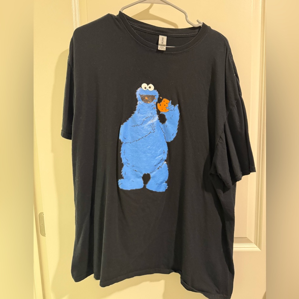 Gildan Black Short Sleeve Tee with Cookie Monster